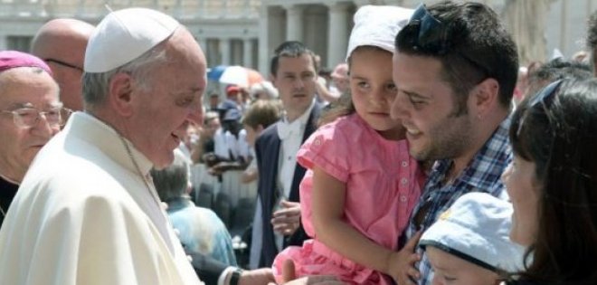 El papa Francisco dice a las familias numerosas que son la esperanza social