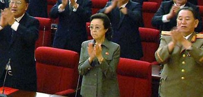 Tía de Kim Jong-un mantiene su estatus tras ejecución de su esposo