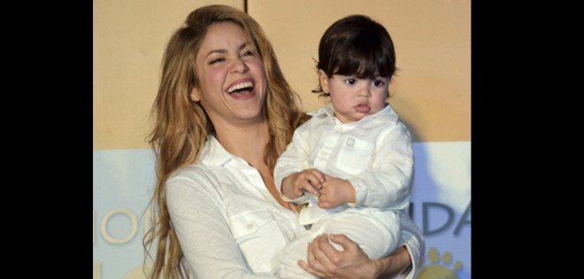 Shakira pide a la prensa que deje a su hijo tranquilo