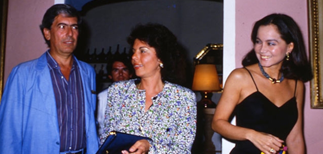 Mario Vargas Llosa pidió el divorcio a su esposa
