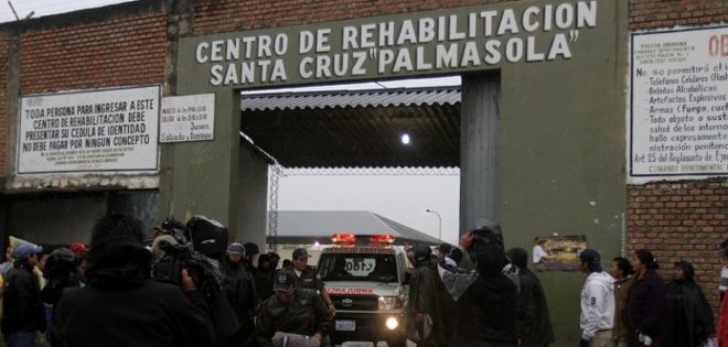 Francisco concluye último día en Bolivia con visita a peligrosa cárcel