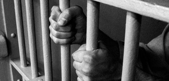 Dan 30 años de cárcel a hombre que mató su pareja ante 20 personas en Bolivia