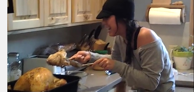 La broma del pavo embarazado arrasa en Youtube
