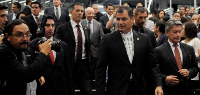 Rafael Correa afianzó relación con Catar y presentó el &quot;Sucre&quot; en Ginebra