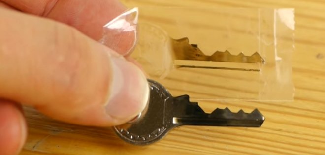 El increíble método para hacer una copia casera de tus llaves