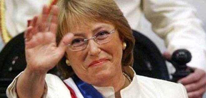 Bachelet vuelve al poder en un Chile más exigente y que crece menos