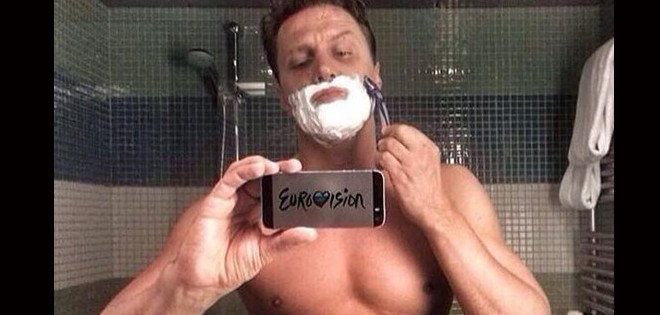 Rusos se afeitan la barba para protestar en contra del triunfo de Conchita Wurst en Eurovisión