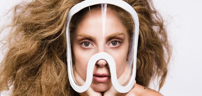 Lady Gaga gasta miles de dólares en sábanas por fobia
