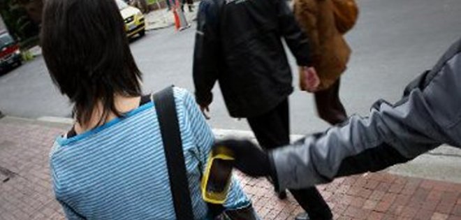 Conozca la nueva modalidad de robo de celulares en Quito