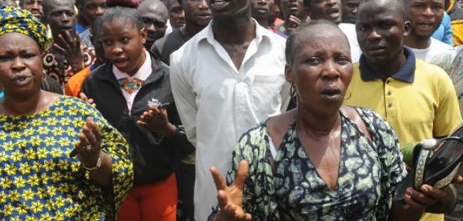 Ejército de Nigeria cifra en 129 a niñas secuestradas y busca su liberación