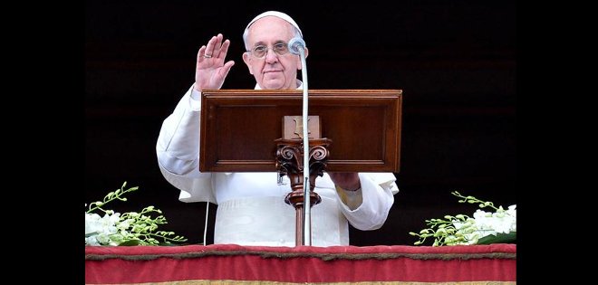 Francisco pide por Venezuela, Ucrania y Siria en su mensaje de Pascua