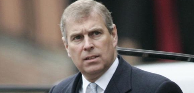El príncipe Andrés &quot;desconcertado&quot; por petición de declarar en caso Epstein