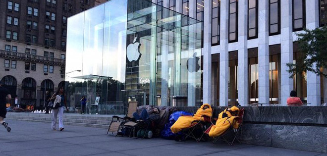 Fanáticos de Apple ya hacen fila para comprar el iPhone 6