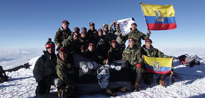 Presidente Correa publicó fotos de su ascenso al Cotopaxi