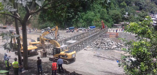 Circulación se habilita en vía Guayaquil-Riobamba con puente bailey