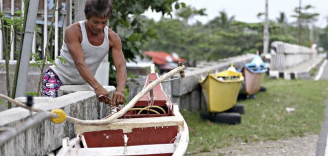 Filipinas: 10.000 personas dejan sus hogares ante cercanía de poderoso tifón