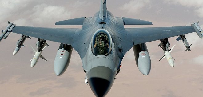 EE.UU. envía 6 aviones caza a Turquía &quot;en apoyo a la lucha contra el EI&quot;