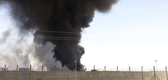 Yihadistas incendian tres yacimientos de crudo en el norte de Irak