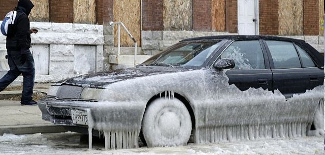 El noreste de EE.UU. se refuerza para tormenta de nieve colosal