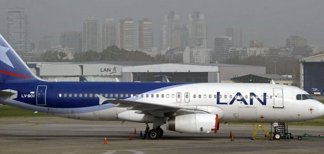 LAN cancela vuelos internos en Argentina