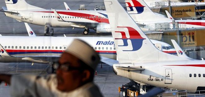 Malaysia Airlines está en &quot;quiebra técnica&quot; y despedirá a 20 mil empleados