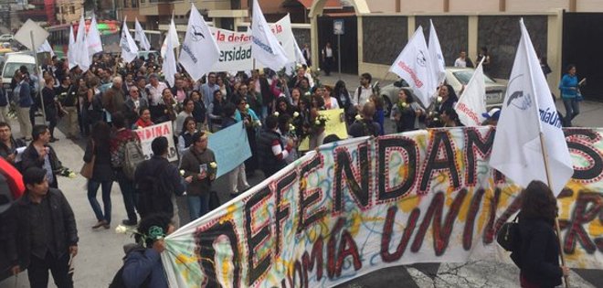 César Montaño: &quot;Universidad Andina cumple con leyes ecuatorianas&quot;