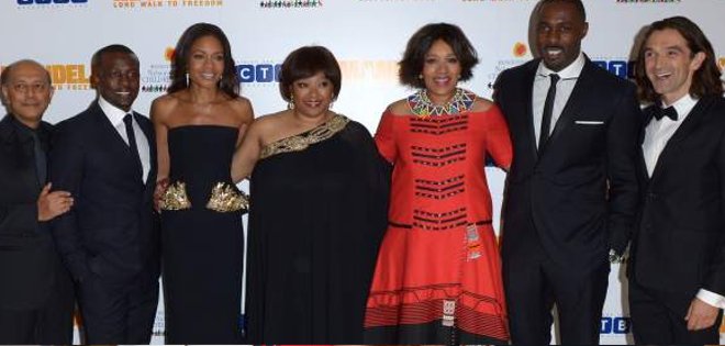 Hijas de Mandela se enteraron de su muerte en estreno de filme