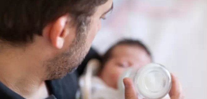 Padres naturales y adoptivos gozarían de tres meses de licencia por maternidad