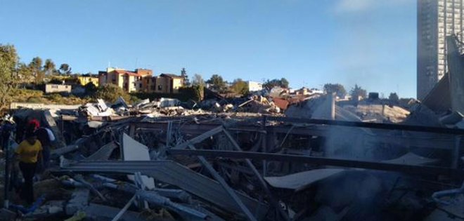 7 muertos y decenas de heridos por explosión en hospital infantil de México
