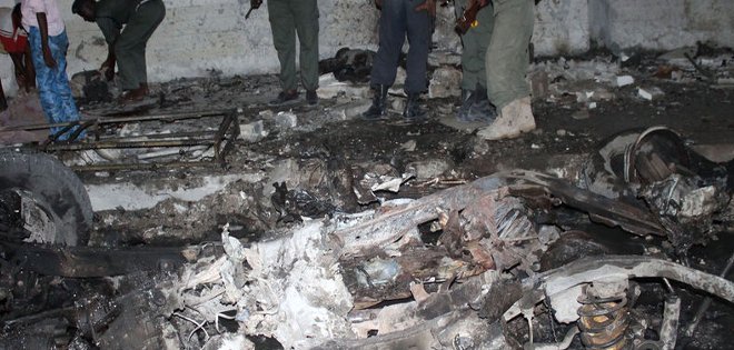 Al menos 15 muertos por un atentado suicida en céntrico hotel de Mogadiscio