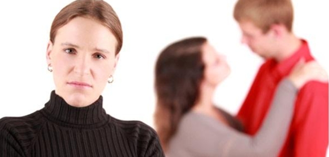 Estudio revela que &quot;un clavo sí saca a otro clavo&quot;