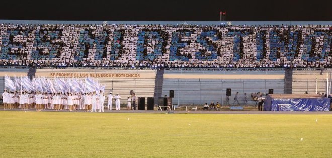 Pregón abre las fiestas julianas y da la bienvenida al Papa
