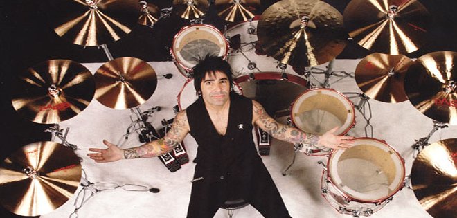 Baterista de Maná lanza banda de rock pesado
