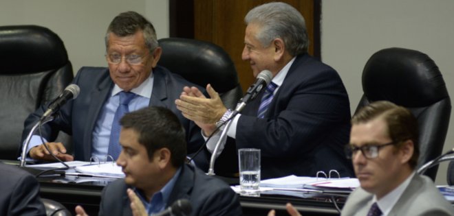 Chiriboga solicitó licencia a la FEF