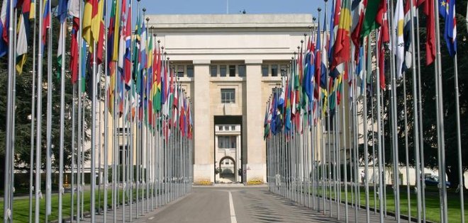 Un hombre muere tras inmolarse frente a la sede de la ONU de Ginebra