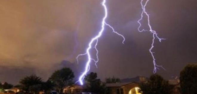 2 personas mueren electrocutadas por un rayo en República Dominicana