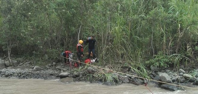 Suben a tres los muertos arrastrados por un río en Cotopaxi