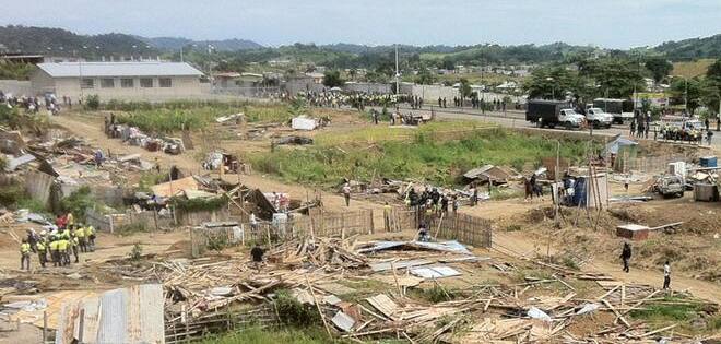 Enfrentamientos durante operativo de desalojo masivo en Monte Sinaí