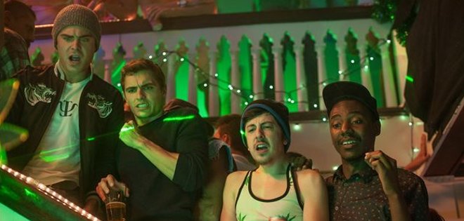 Zac Efron y Seth Rogen asistieron a la premier de "Malditos Vecinos"