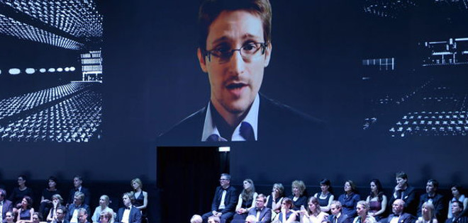 Snowden pidió alargar un año más su asilo en Rusia, según su abogado