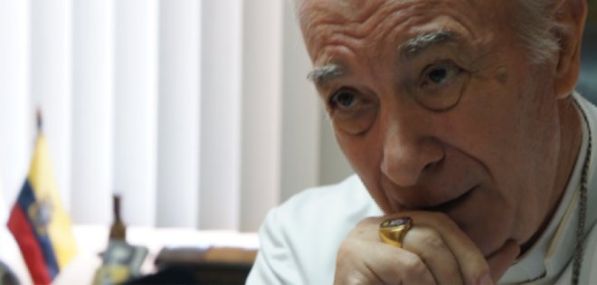 Ecuador envía carta de protesta al Vaticano por supuesta participación de arzobispo en política