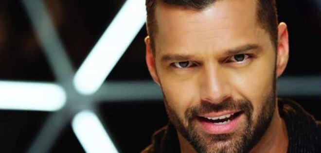 Ricky Martin lanzará nuevo disco, &quot;A quien quiero escuchar&quot;, en febrero
