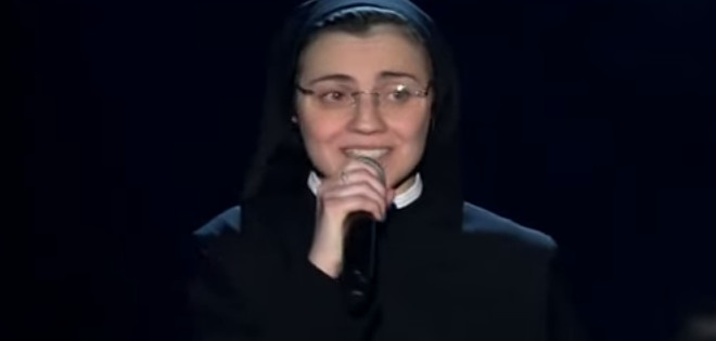 La monja Sor Cristina, a un paso de ganar el concurso &quot;La Voz&quot; en Italia