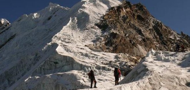 El terremoto de Nepal desplazó el monte Everest, según estudio