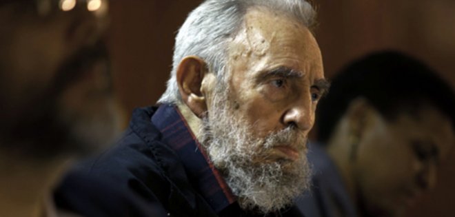 Cuba publica primeras fotos de Fidel Castro en casi 6 meses