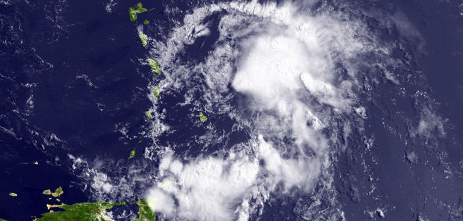 La tormenta tropical &quot;Bertha&quot; se intensifica mientras se aleja de Bahamas