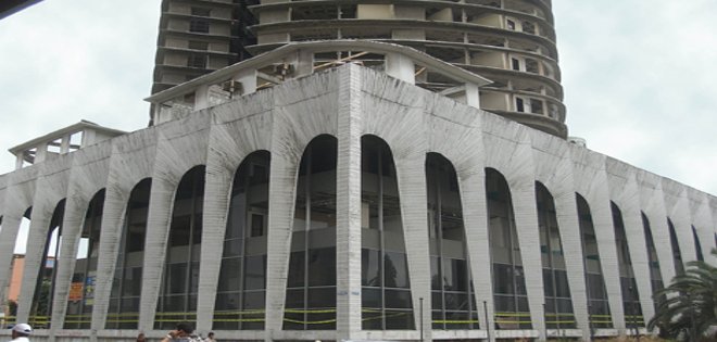 Guayaquil: comenzó el proceso de demolición del edificio del Ministerio de Agricultura