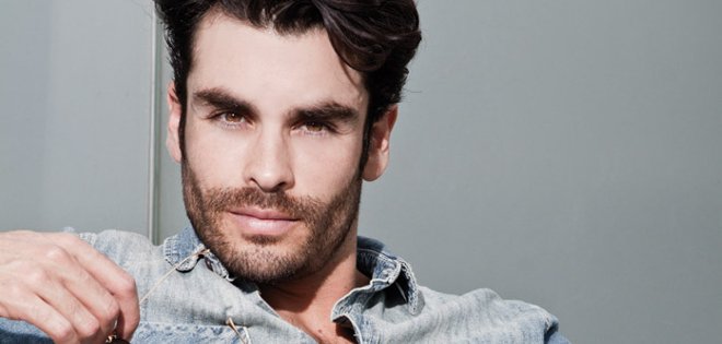 Gonzalo García Vivanco disfruta siendo malvado y encantador en “La Patrona”