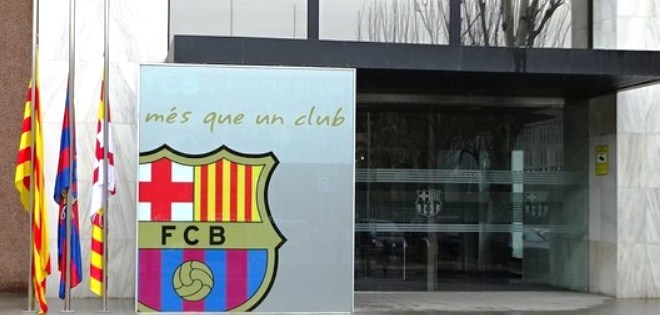 Barcelona se suma al dolor de las víctimas y decreta tres días de luto
