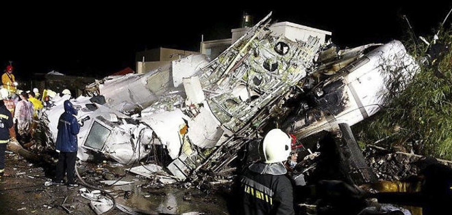 Decodificadas las dos cajas negras del avión estrellado en Taiwán